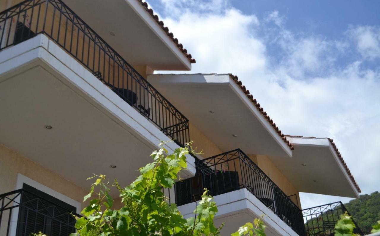 Giannatos Studios- Isabella Poros  Exterior foto